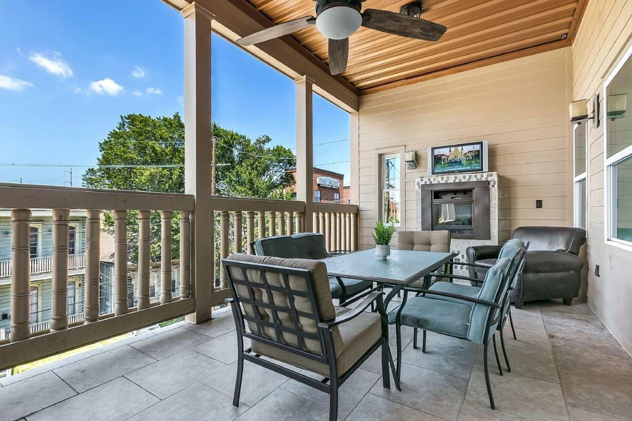 Spacious 4BR Condo on Carondelet Near All Hot Spo Nueva Orleans Exterior foto