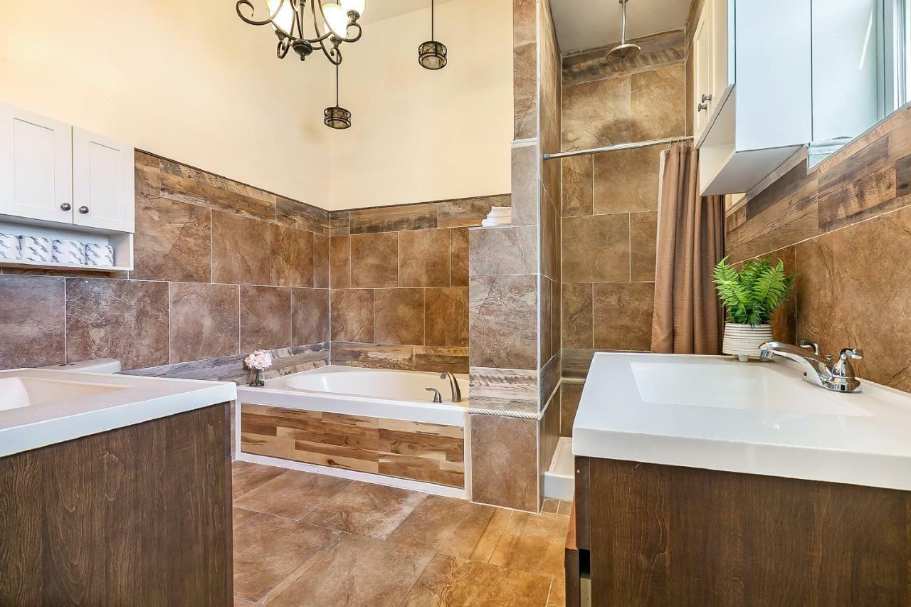 Spacious 4BR Condo on Carondelet Near All Hot Spo Nueva Orleans Exterior foto