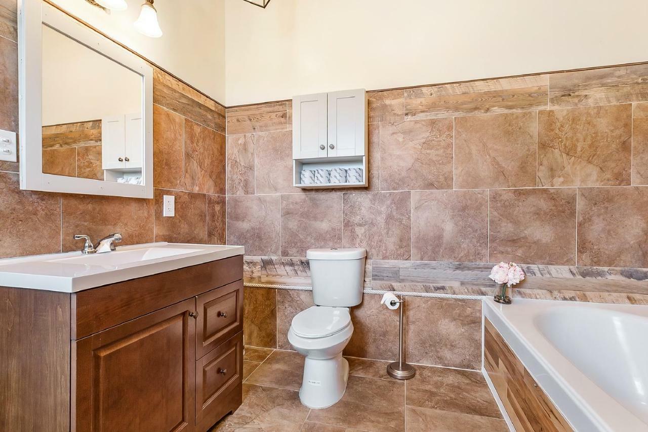 Spacious 4BR Condo on Carondelet Near All Hot Spo Nueva Orleans Exterior foto
